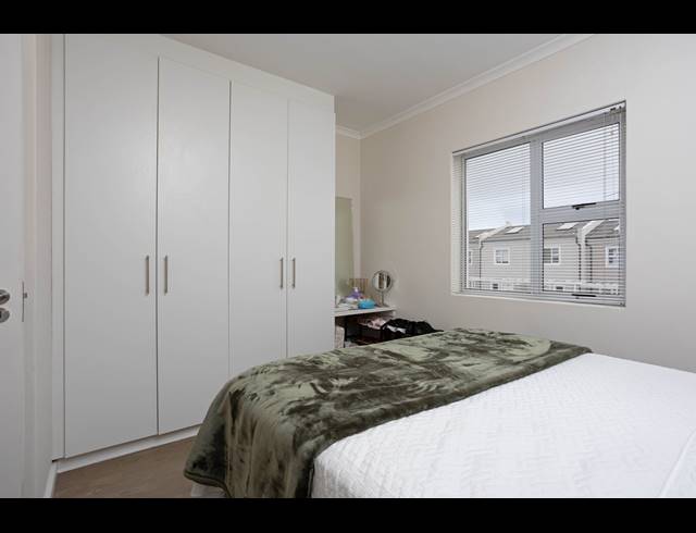 2 BEDROOM TOWNHOUSE TO LET IN HEATHFIELD